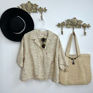 🆕NWT Levi’s yellow short sleeve 2X